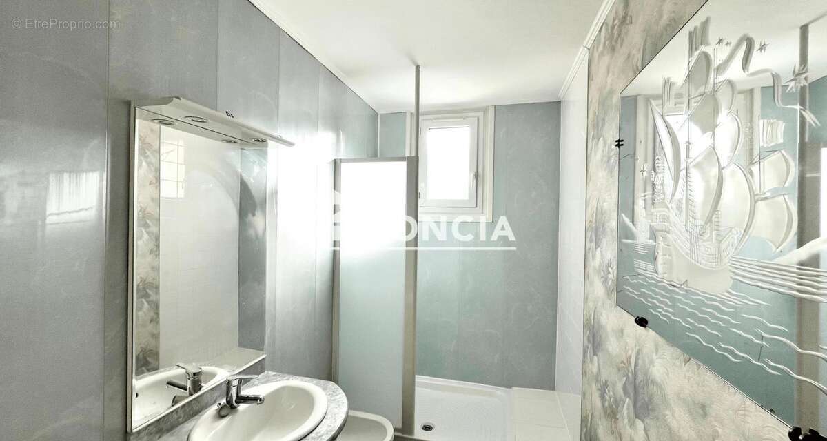 Appartement à VIZILLE