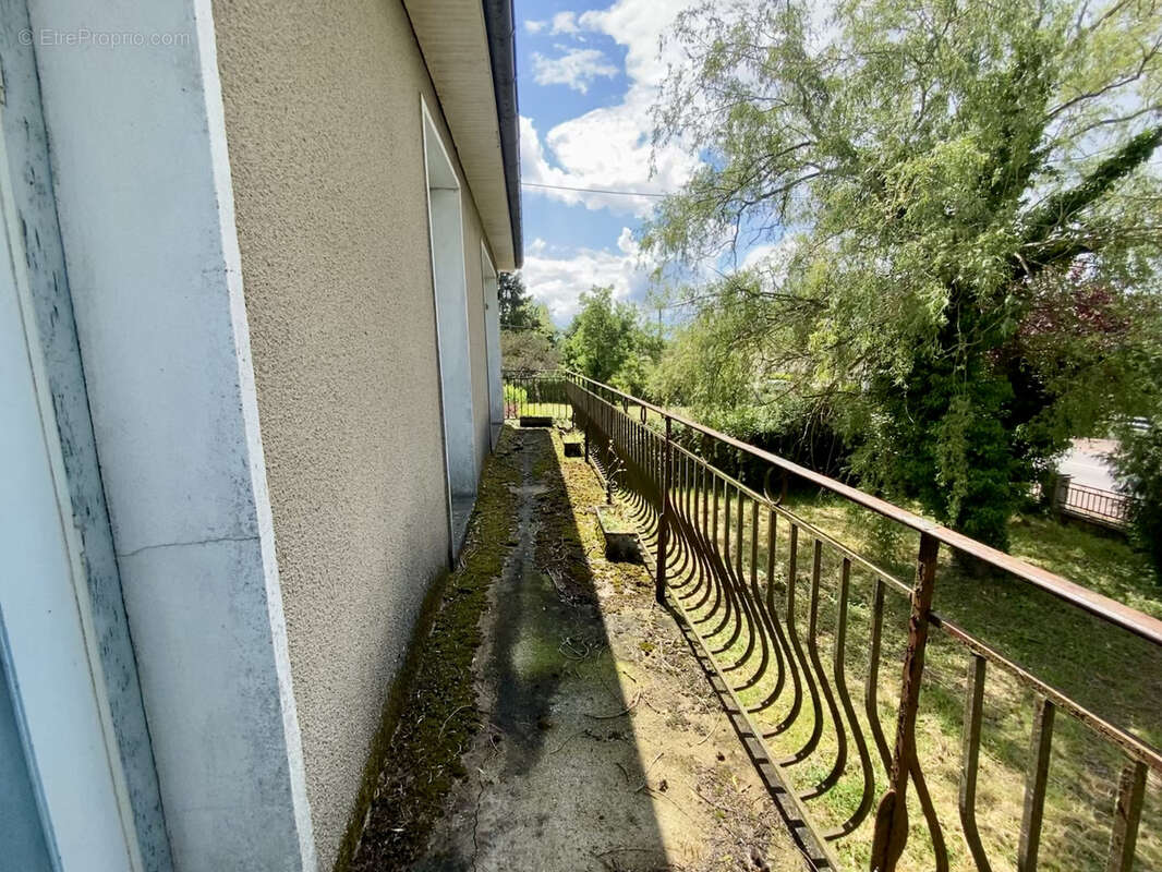 Maison à CERCY-LA-TOUR