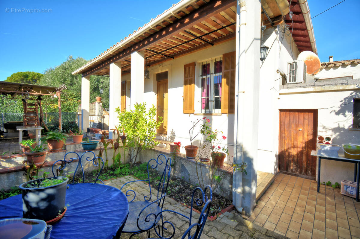 Maison à MOUANS-SARTOUX