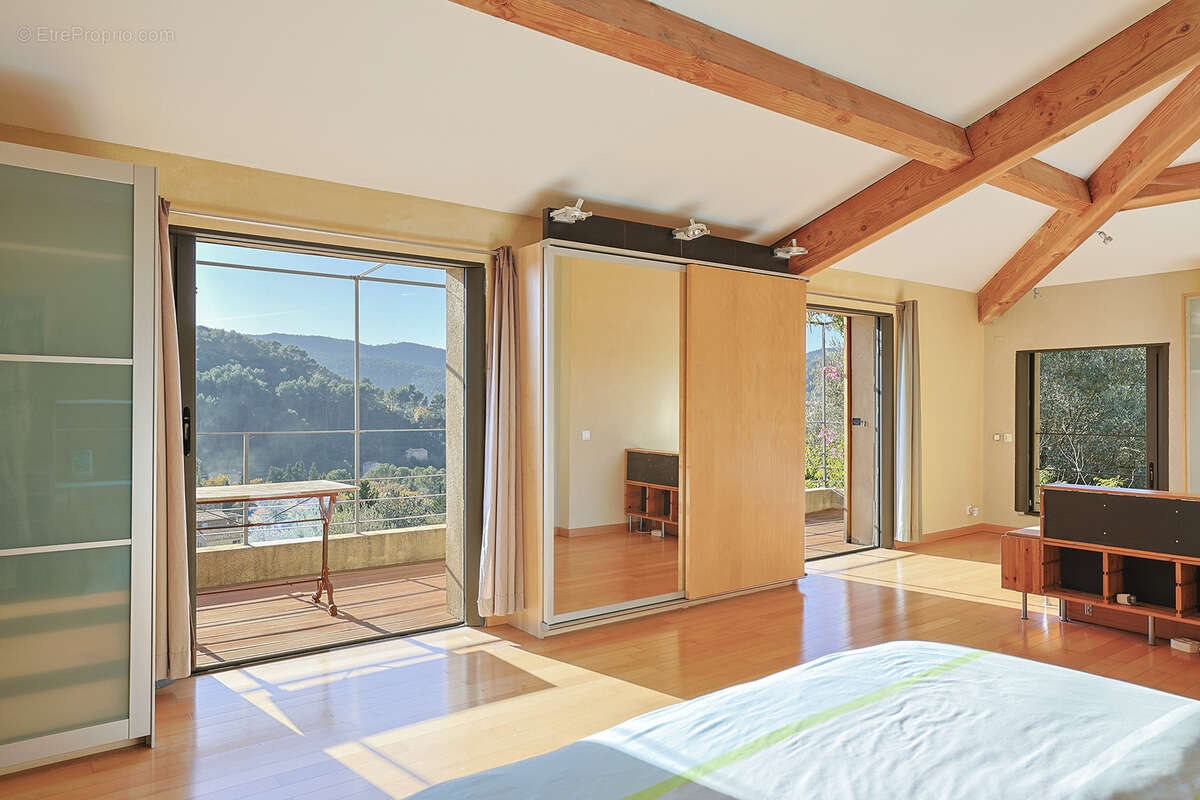 Maison à SOLLIES-PONT