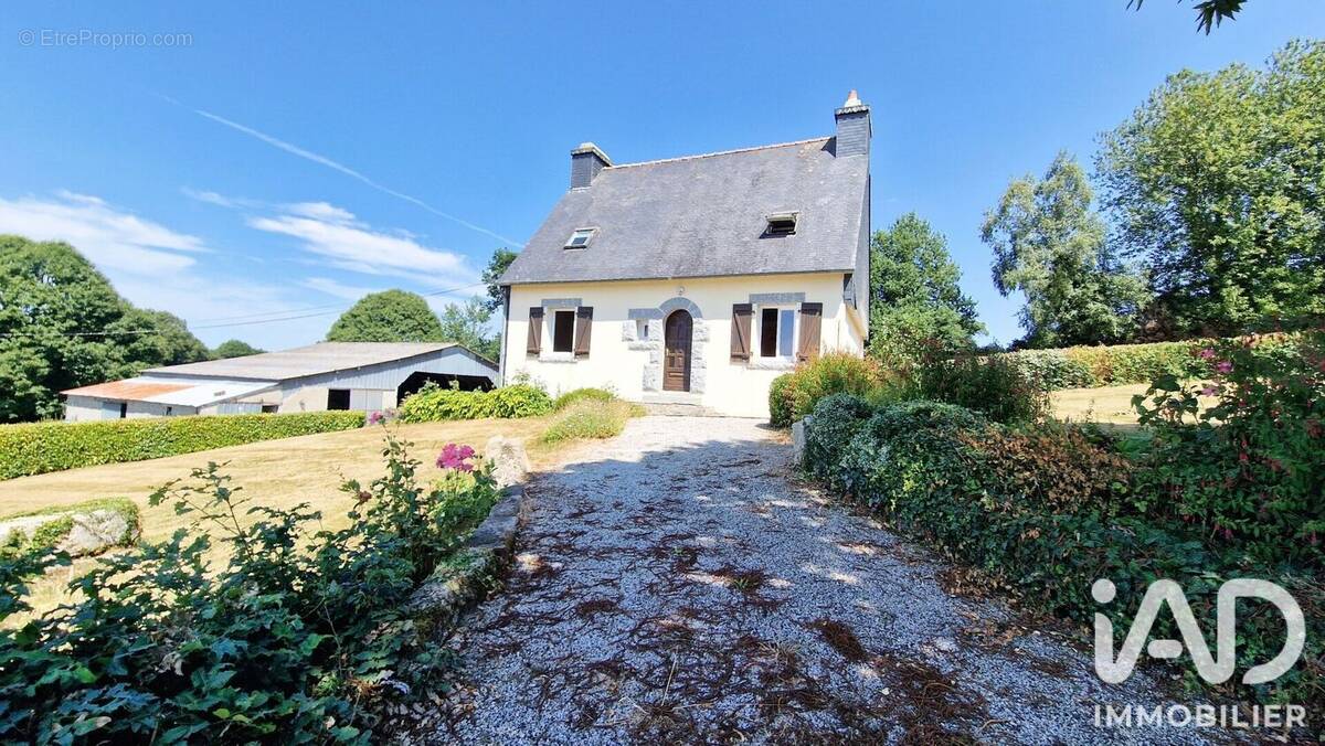 Photo 1 - Maison à MAEL-CARHAIX