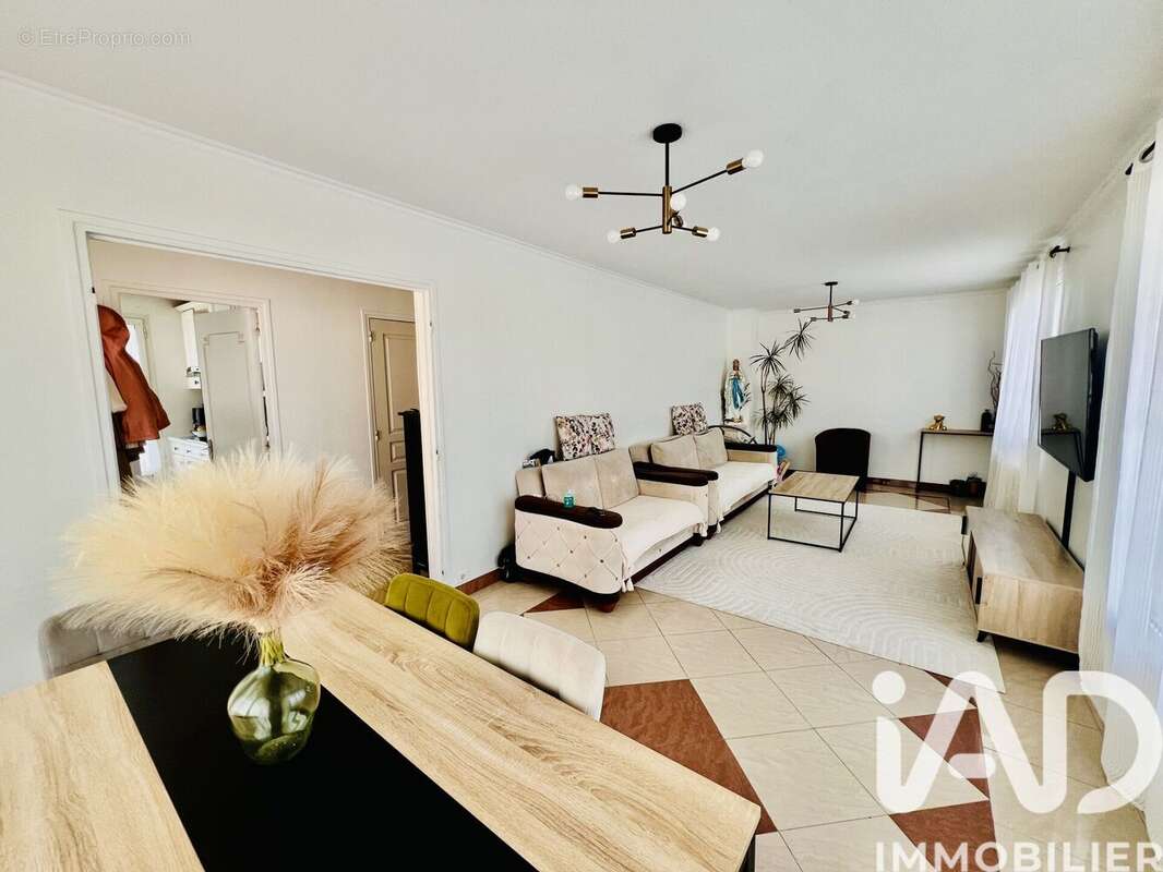 Photo 3 - Maison à SARCELLES