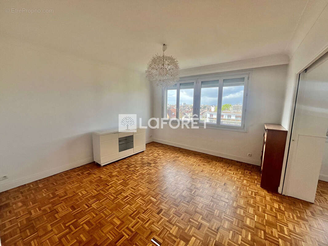 Appartement à VILLEMOMBLE