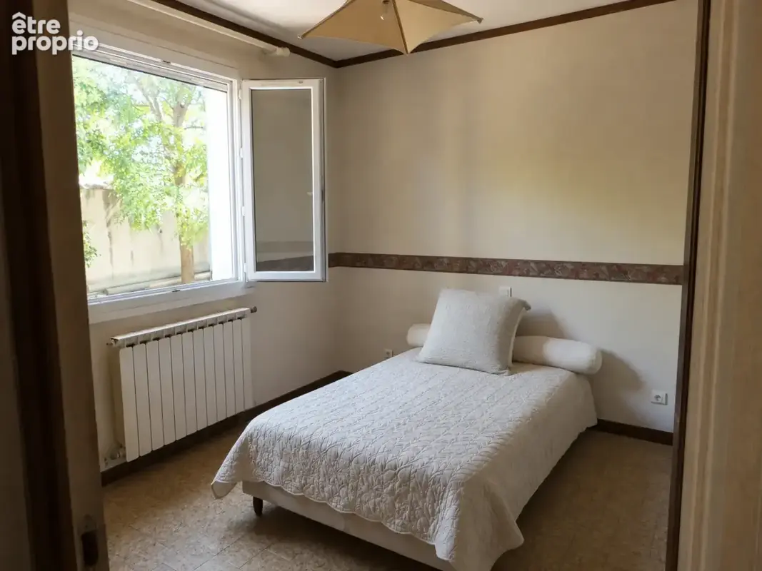 Villa 5 pièces avec 2 garages et jardin - photo 14