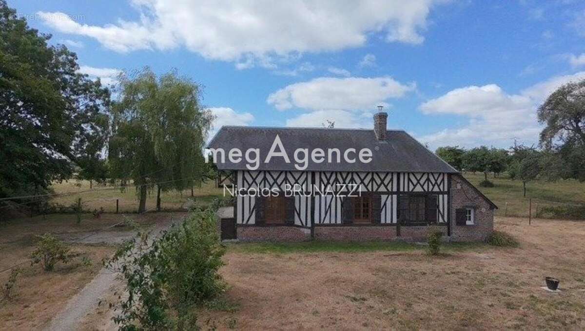 Maison normande de caractère avec dépendance et terrain de 1 900 m² - photo 3