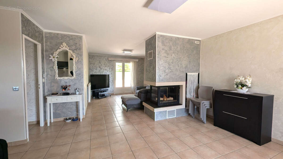 Maison à SAINTE-CROIX