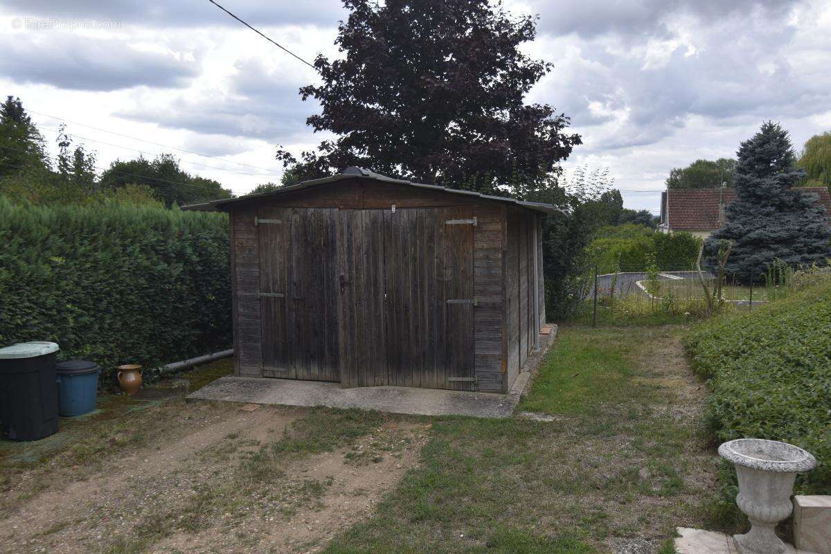 Maison à LA CELLE-SUR-LOIRE