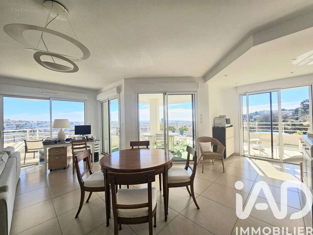 Photo 9 - Appartement à SAINT-LAURENT-DU-VAR