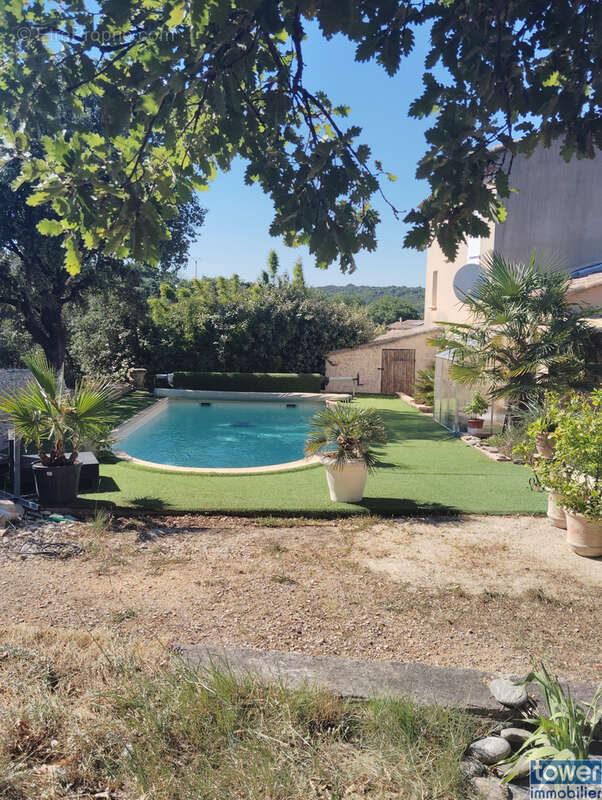 Maison à LUSSAN