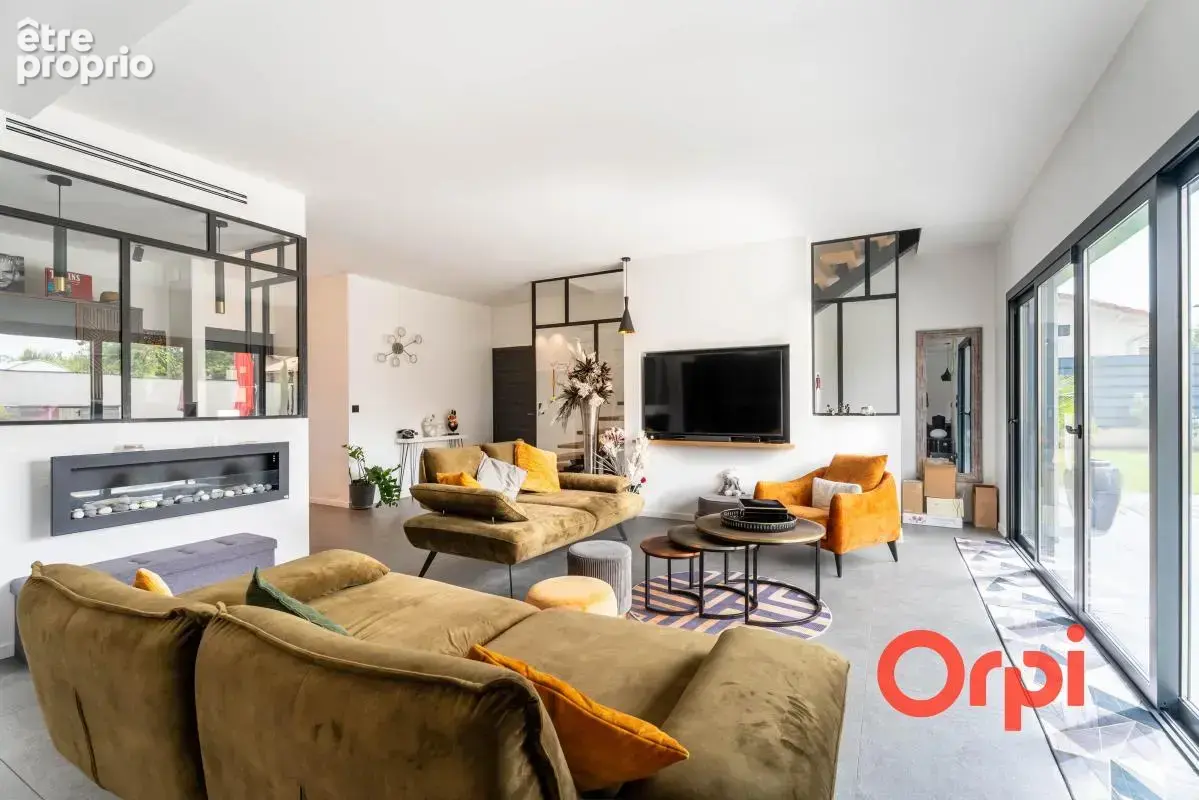 Maison À Vendre 244 m2 Francheville le haut - photo 6