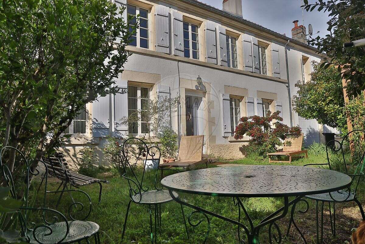 Maison à BEAUMONT-LA-FERRIERE