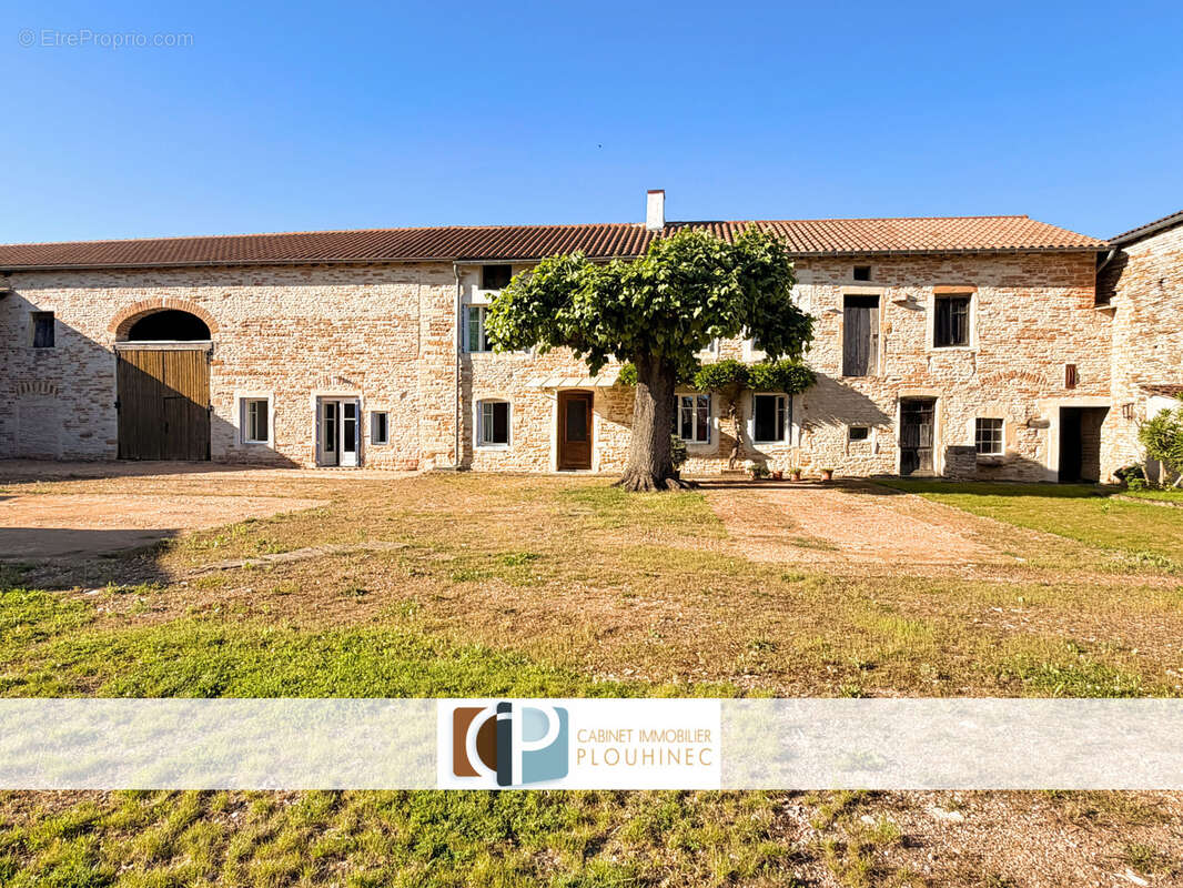 Maison à CLESSE