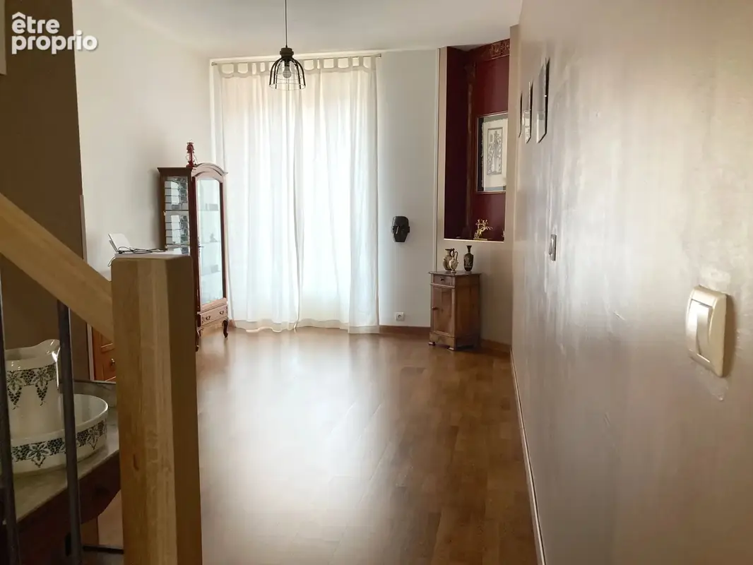 Maison de ville en pierre superbement présentée - photo 9