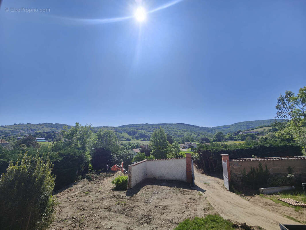 Maison à SOURCIEUX-LES-MINES