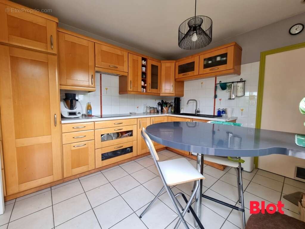 Maison 125 m² à Montreuil-Le-Gast  - photo 5
