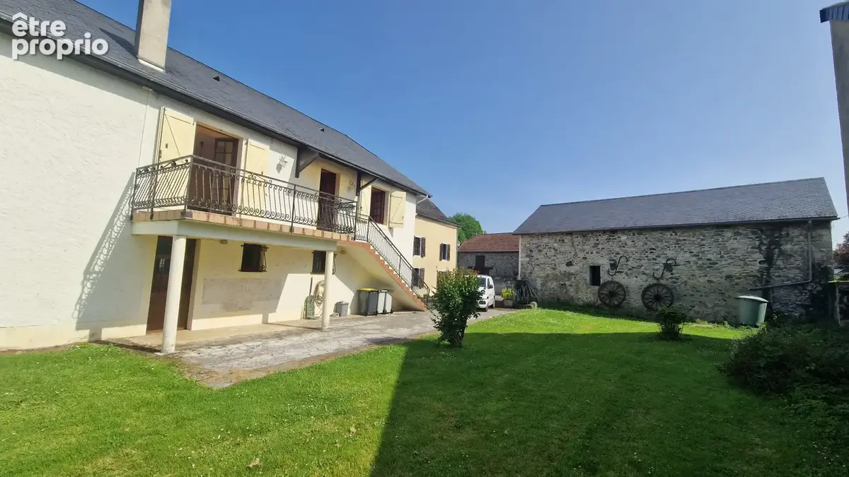 Maison à OGEU-LES-BAINS