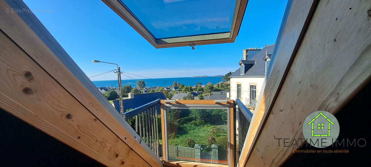 Maison à TREDREZ-LOCQUEMEAU