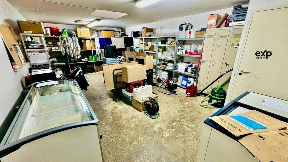 Commerce à CHALLES-LES-EAUX