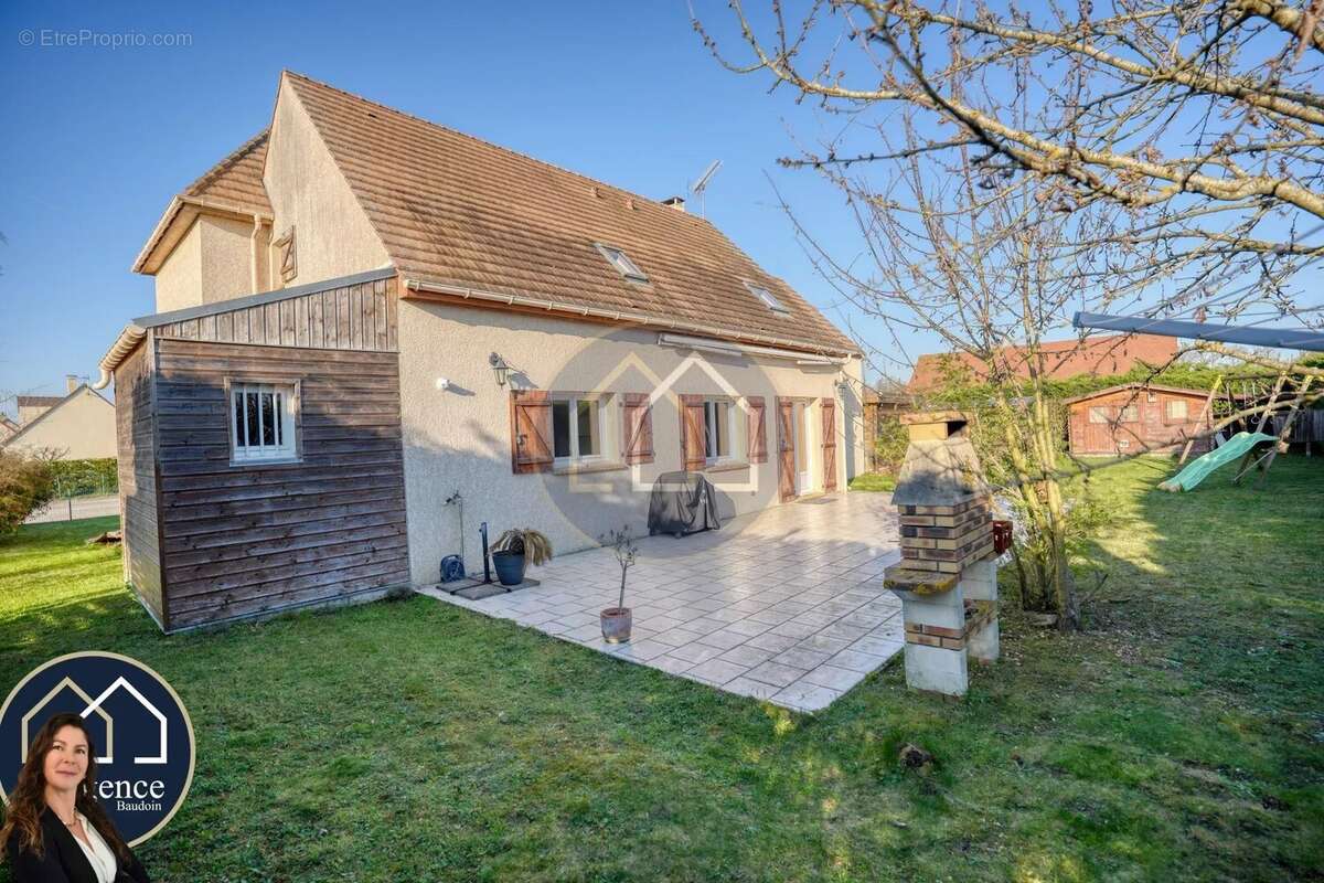 Maison à SAINTE-GEMME-MORONVAL