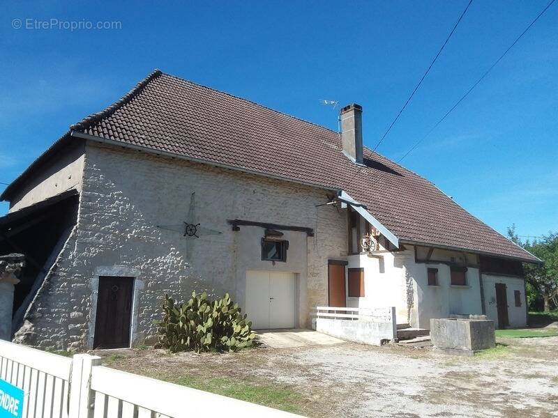 Maison à PERRIGNY-SUR-L'OGNON
