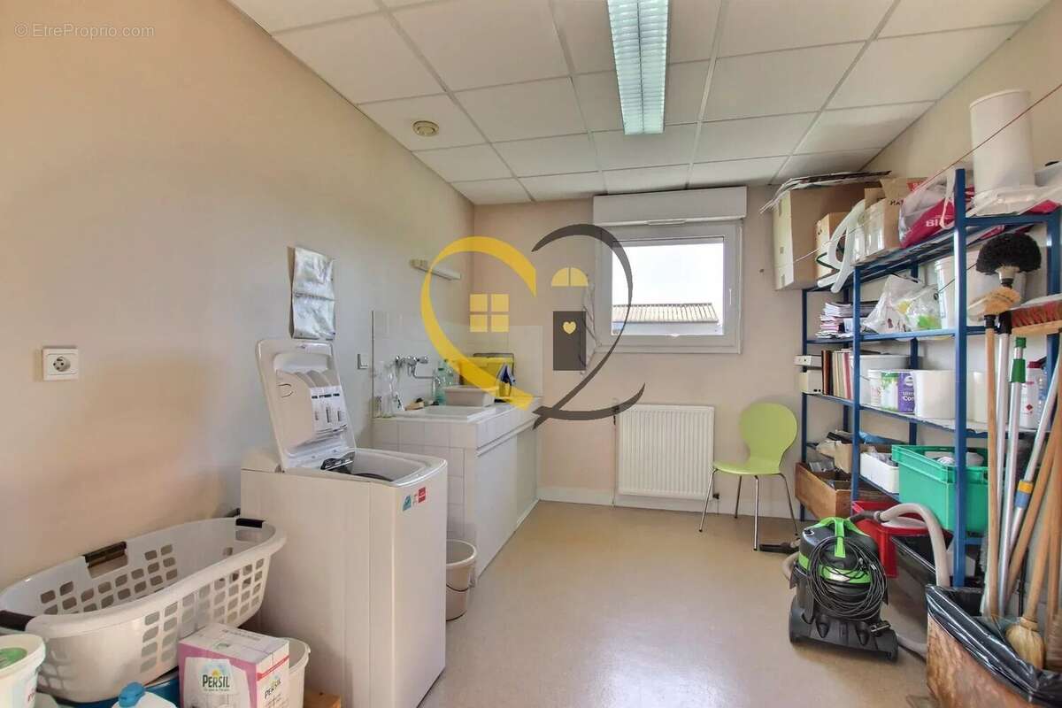 Commerce à SAINT-MARTIN-D&#039;AUXIGNY