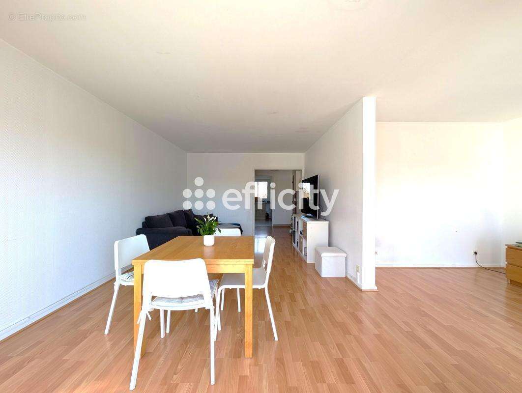 Appartement à GROSLAY