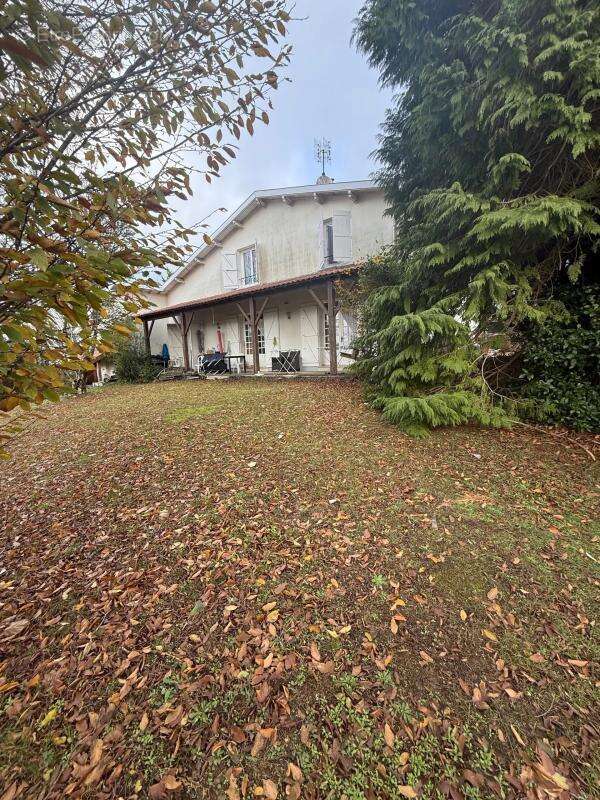 Maison à CUSSAC