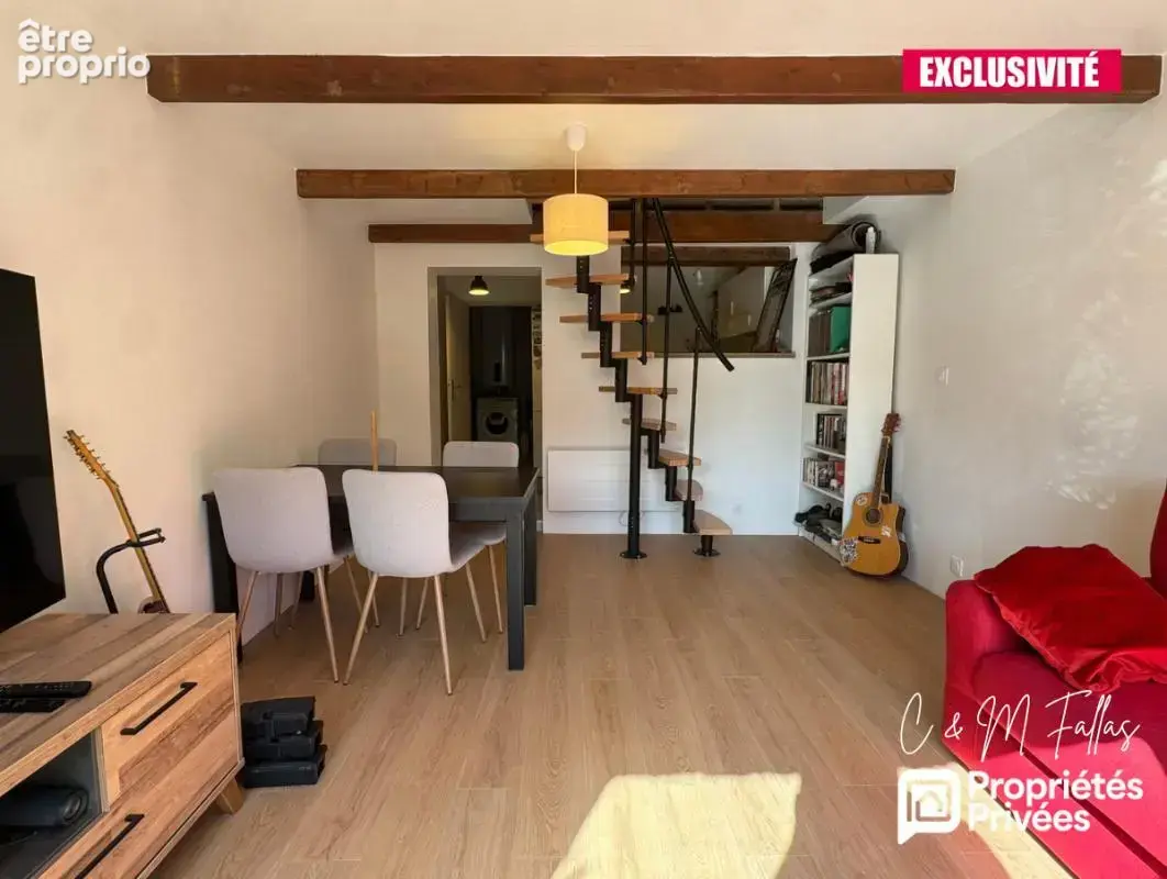 Ensemble immobilier avec appartement rénové - TRAVAILLAN - 220m² - photo 2