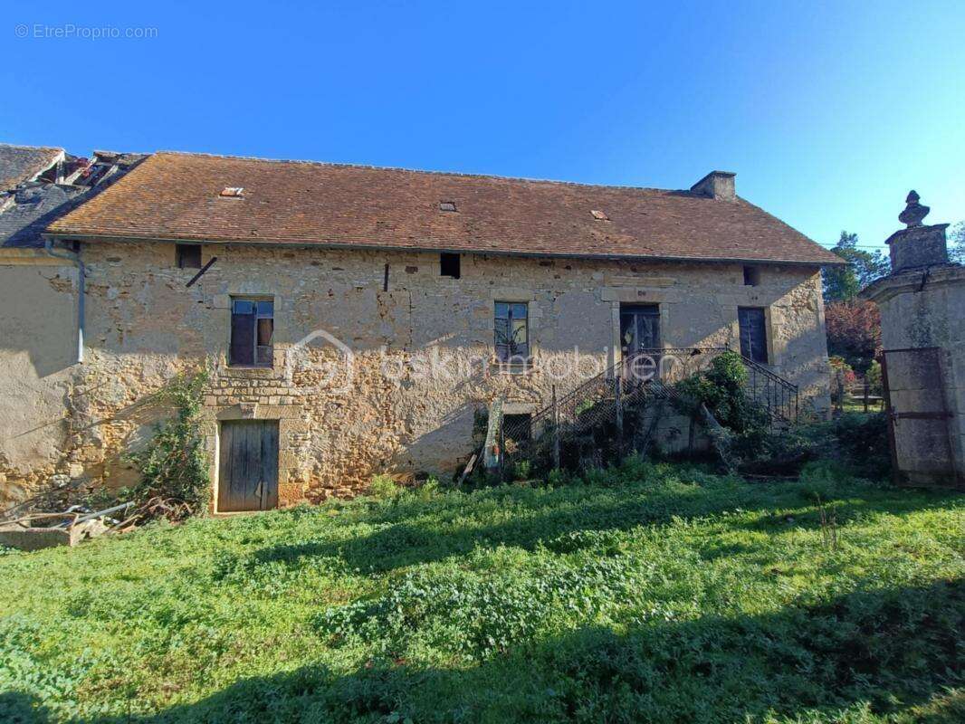 Maison à SAINT-JULIEN-DE-LAMPON