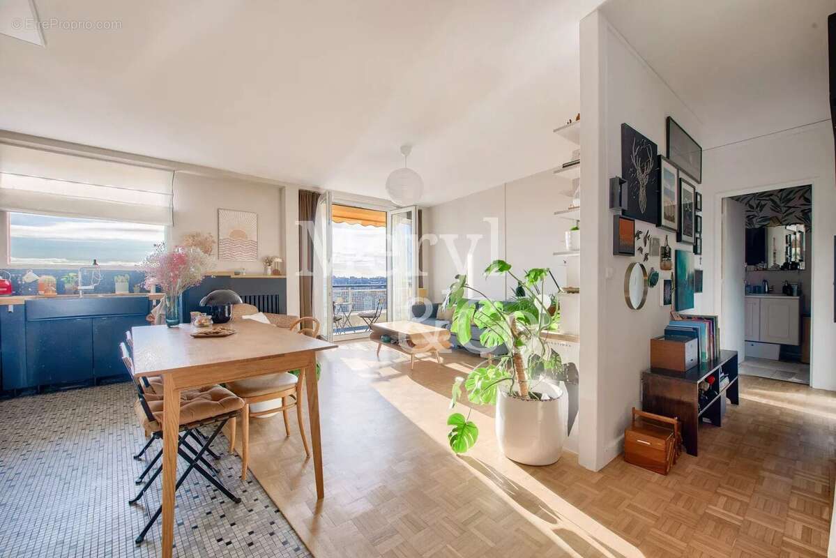 Appartement à PARIS-12E