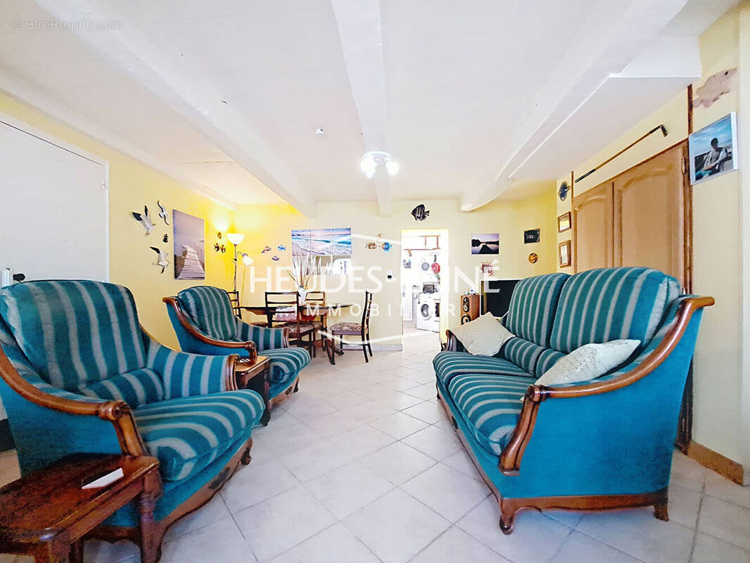 Appartement à DONVILLE-LES-BAINS