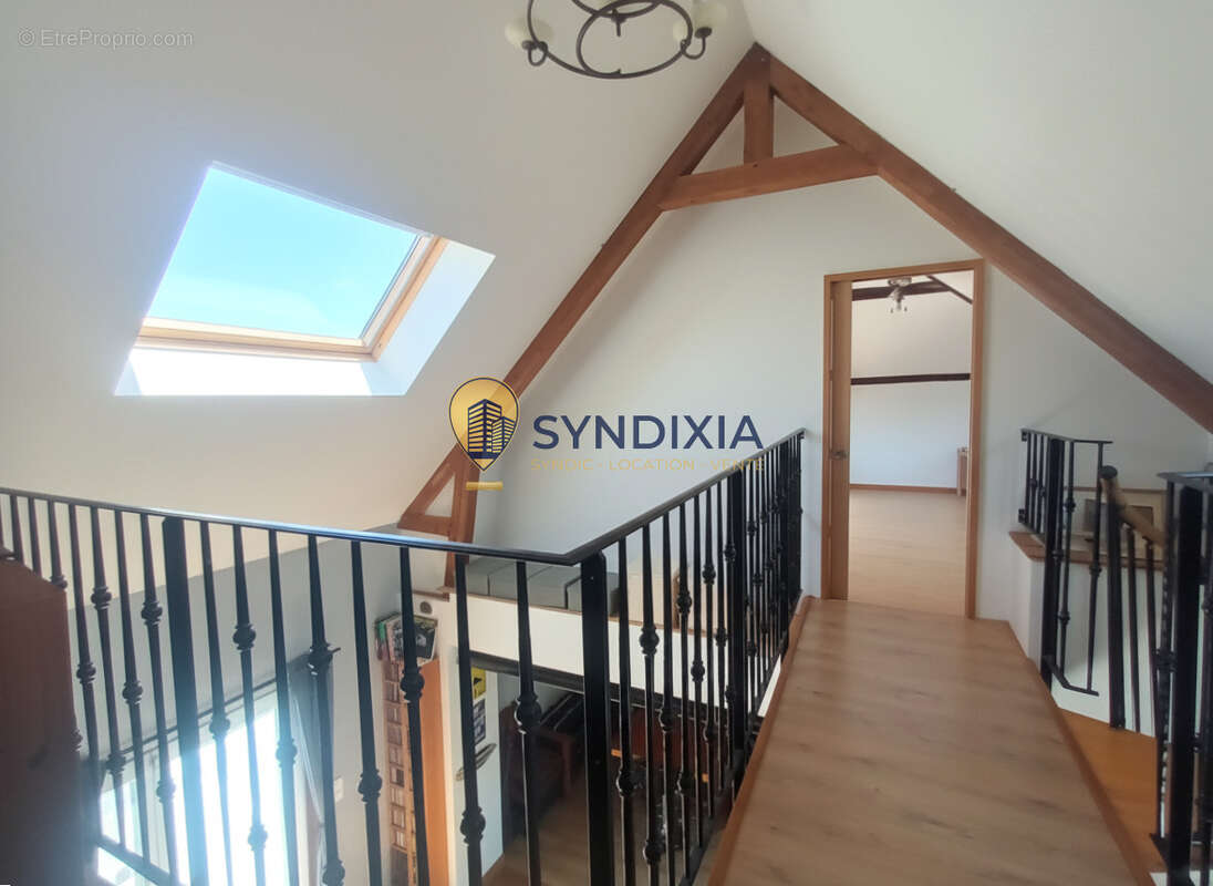 Maison aux beaux volumes - photo 8