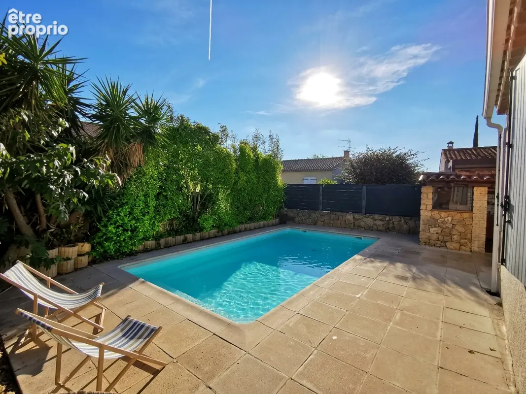MIRAMAS - Maison T4 de plain-pied 93 m² avec piscine, dépendance et fort potentiel dans un quartier très recherché - photo 16