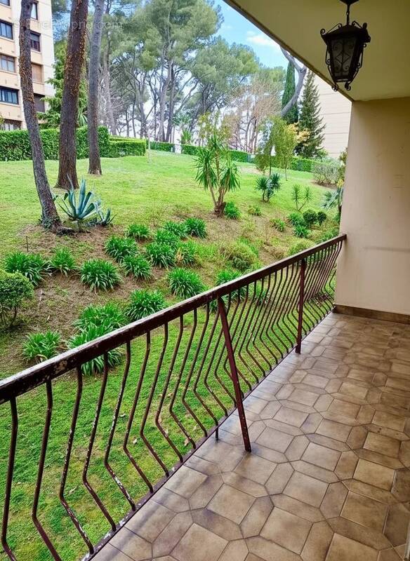 Appartement à LE CANNET