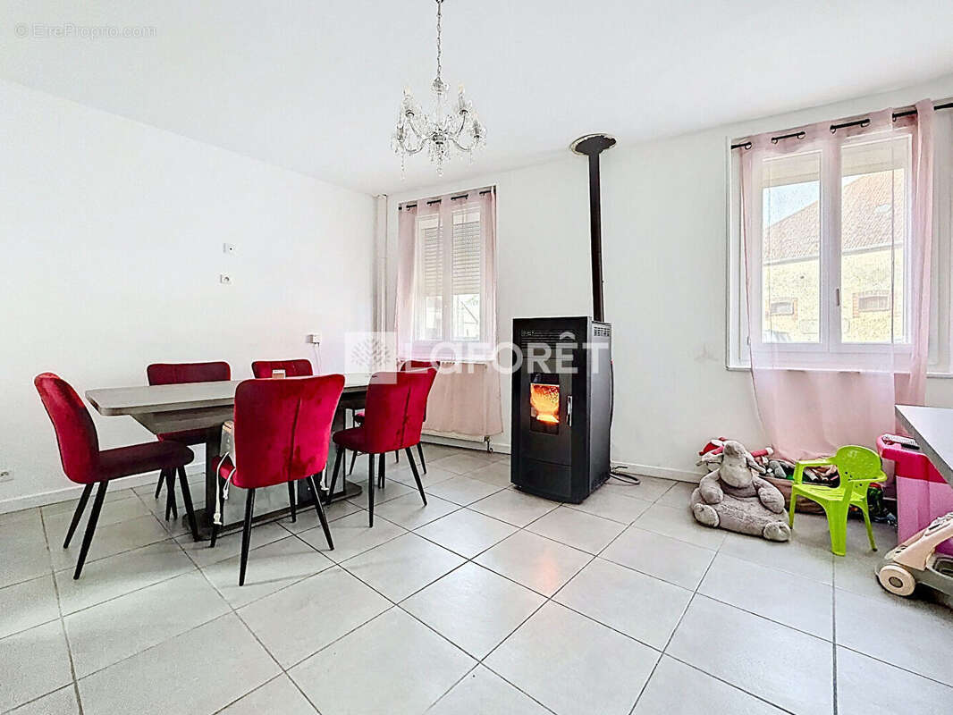 Maison à HOUVILLE-LA-BRANCHE