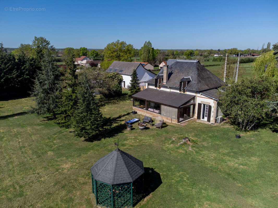 Propriété 5ha   4 maisons   piscine   tennis   idéal gîtes - photo 16