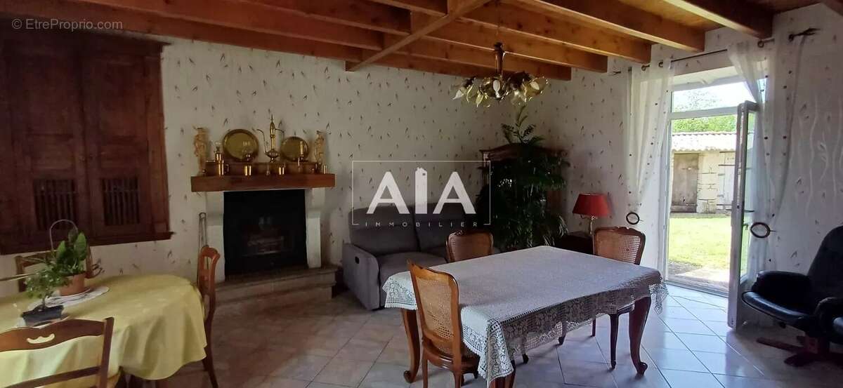Maison à BRETTES