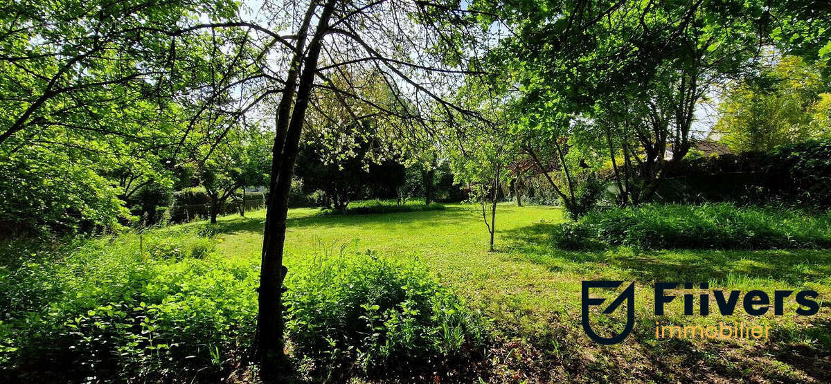 Terrain 1524 m² à Dannemois  - photo 2