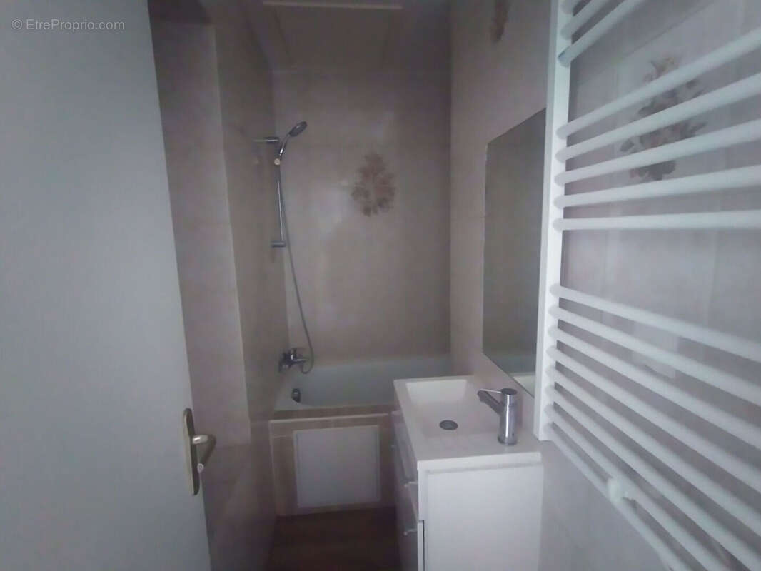 Appartement à MEZIERES-SUR-SEINE