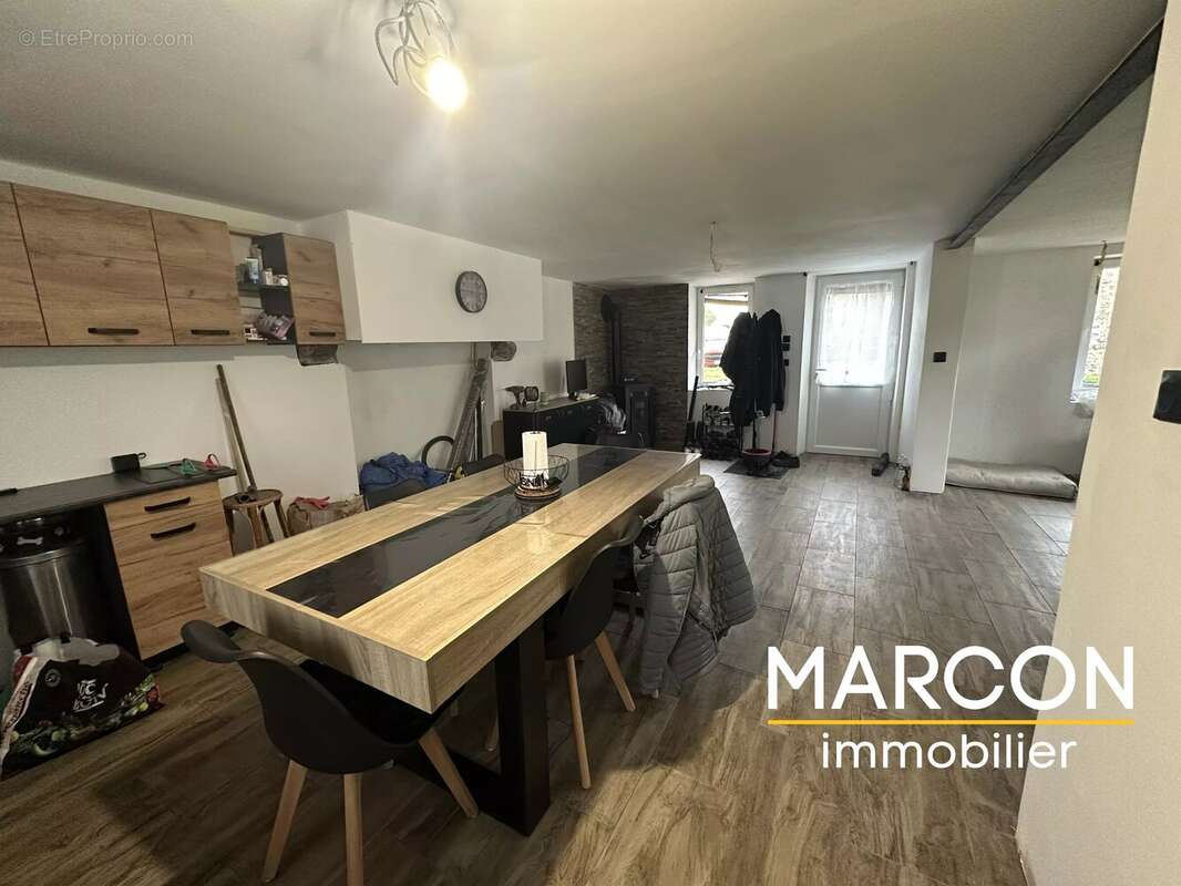 Maison à SAINT-LEGER-BRIDEREIX