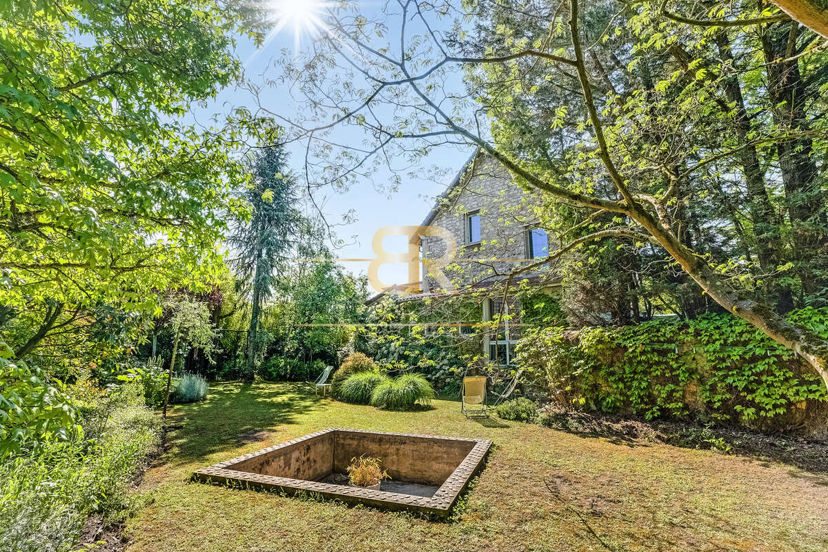 Maison à SAINT-MAUR-DES-FOSSES