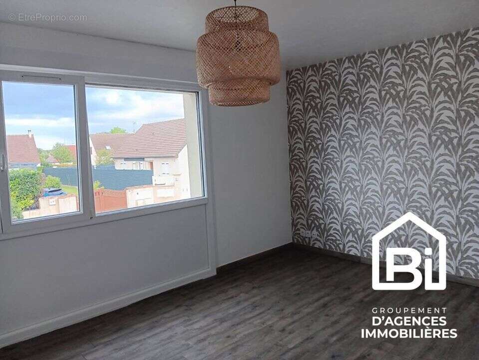 Appartement à CORMELLES-LE-ROYAL