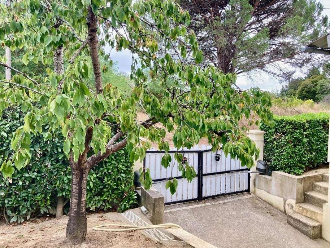 Maison 119 m² à Cazaubon  - photo 7