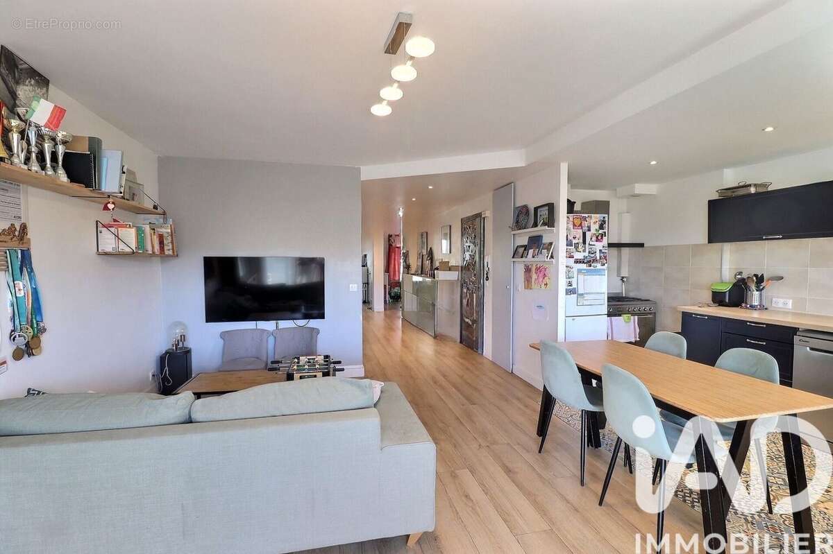 Photo 2 - Appartement à MARSEILLE-4E