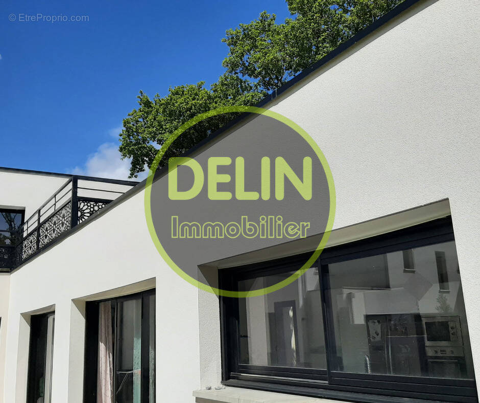 Maison à NOYAL-CHATILLON-SUR-SEICHE