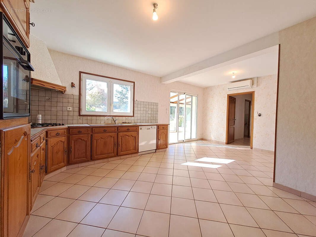 Centre Saint-Pierre-la-Noue - Villa 4 chambres + bureau sur 1 206m2 de terrain - photo 16