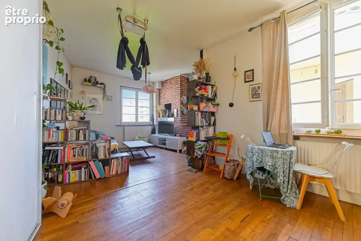 VIS_3422 - Appartement à LES LILAS