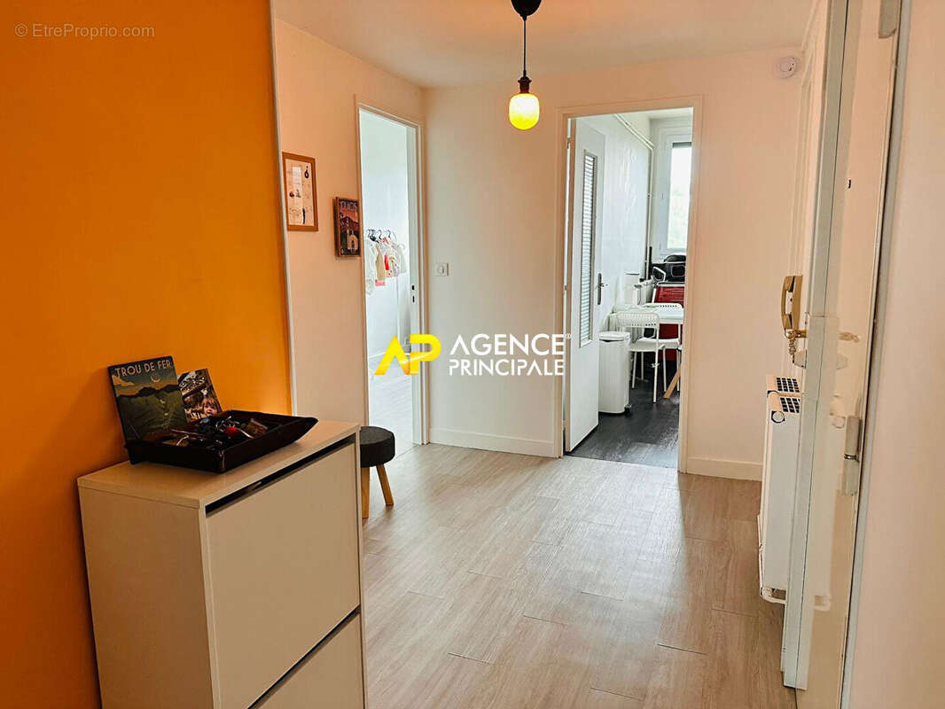 Appartement à SARTROUVILLE