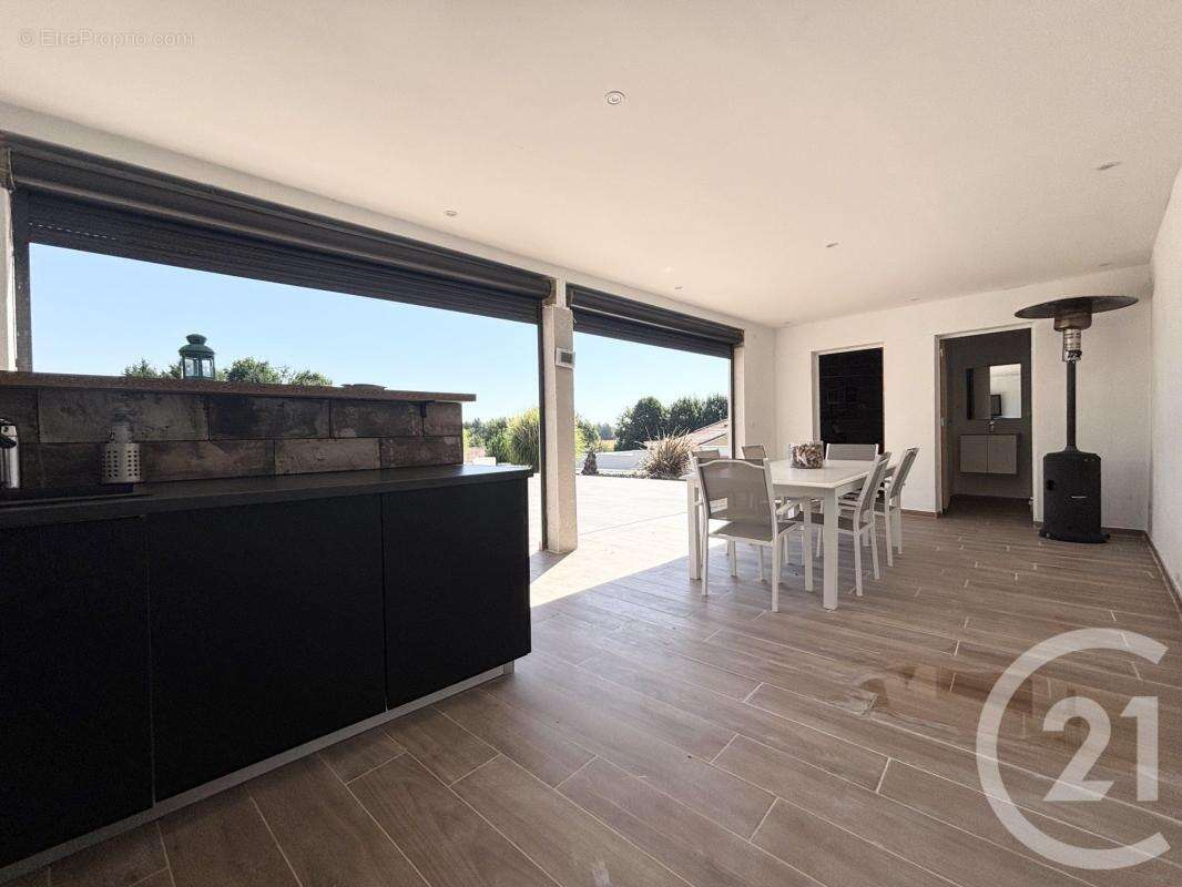 Maison 287 m² à Limoges  - photo 22