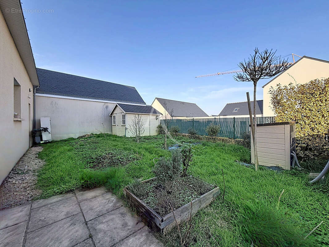 Maison à BRISSAC-QUINCE